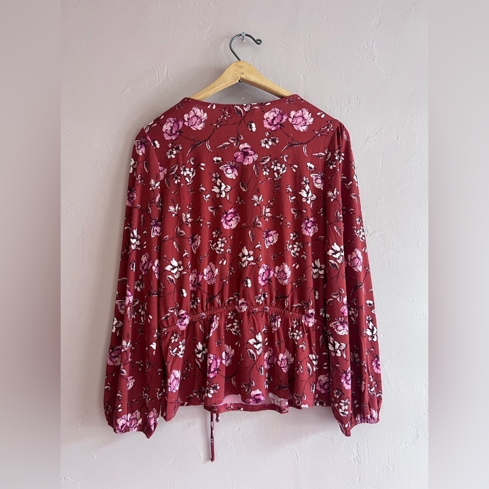 Maroon Floral Peplum Women's Top, Size Large - Picture 6 of 6